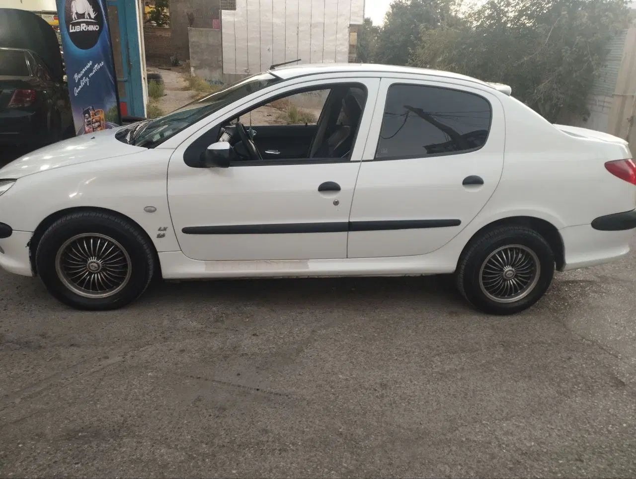 پژو ۲۰۶ صندوق دار v8 - 1393