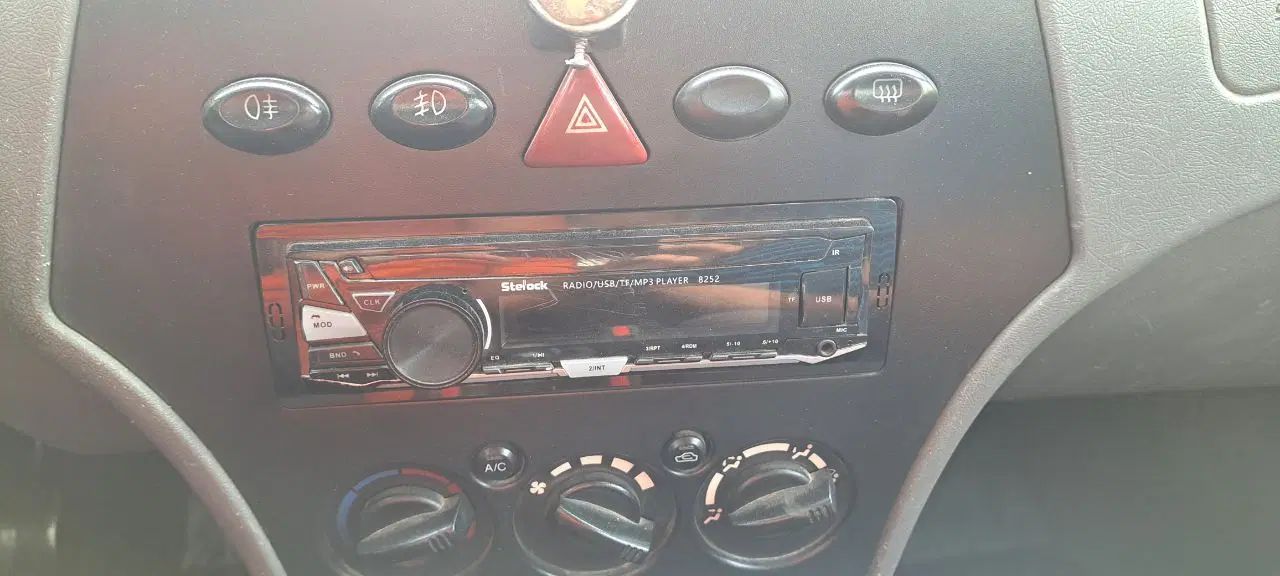 تیبا صندوق دار SX - 1392