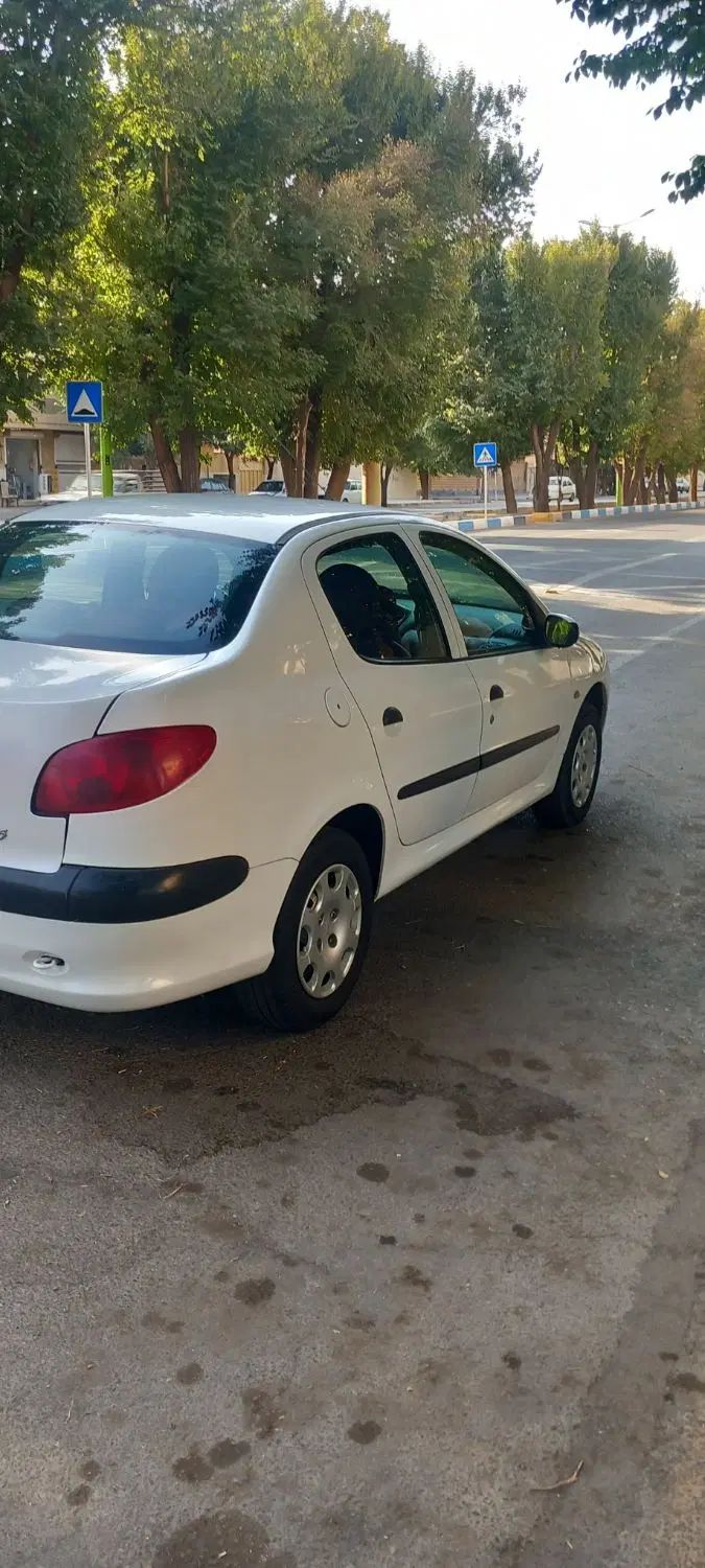 پژو ۲۰۶ صندوق دار v8 - 1392