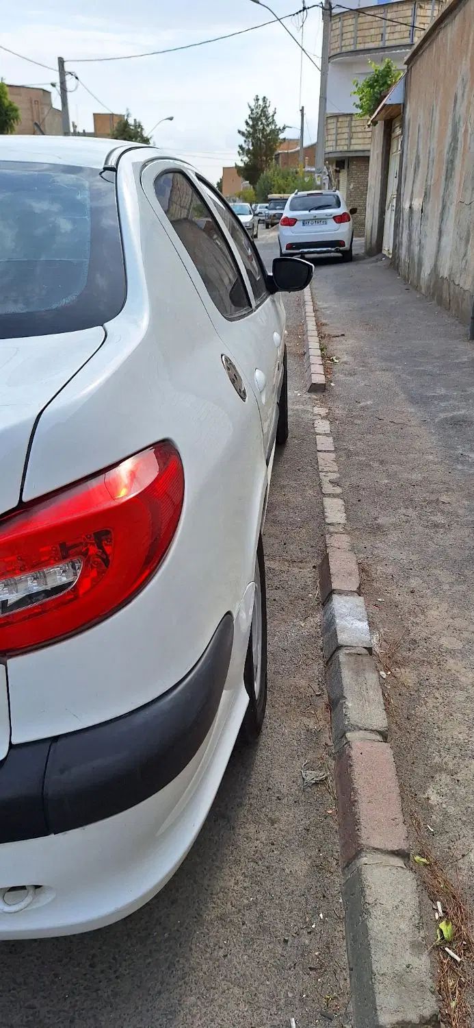 پژو ۲۰۶ صندوق دار v8 - 1388