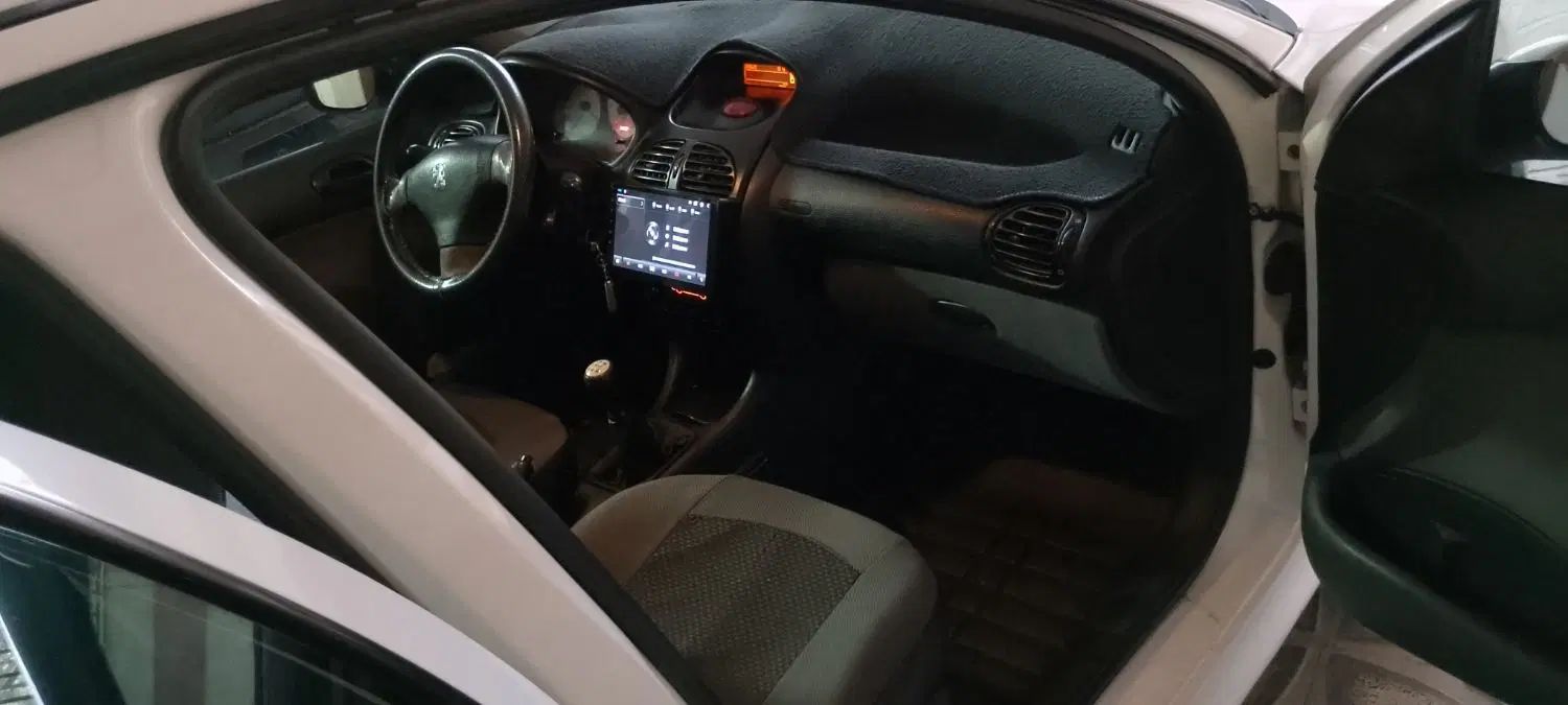 پژو ۲۰۶ صندوق دار v8 - 1397