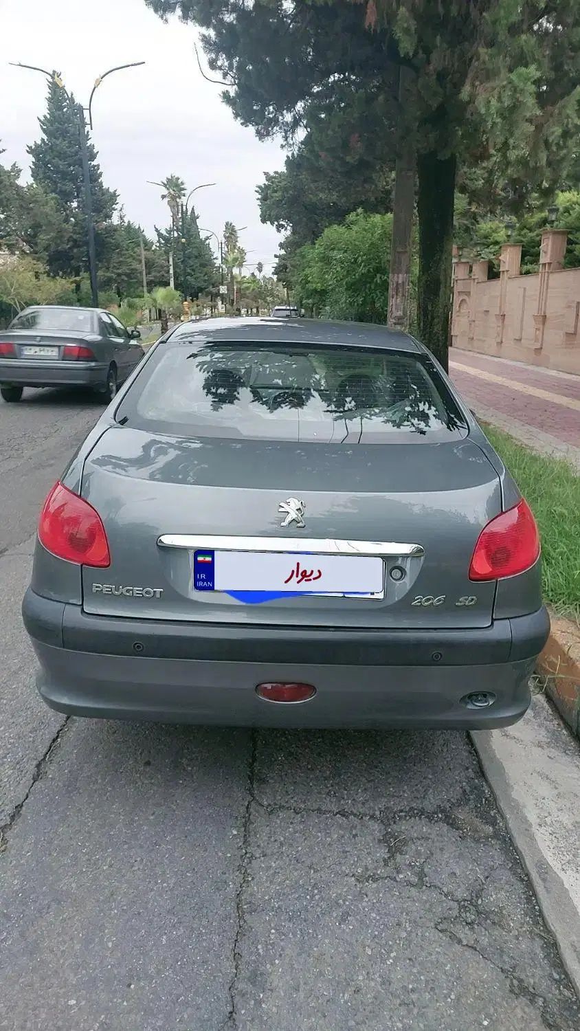 پژو ۲۰۶ صندوق دار v8 - 1396