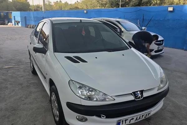پژو ۲۰۶ صندوق دار v8 - 1399