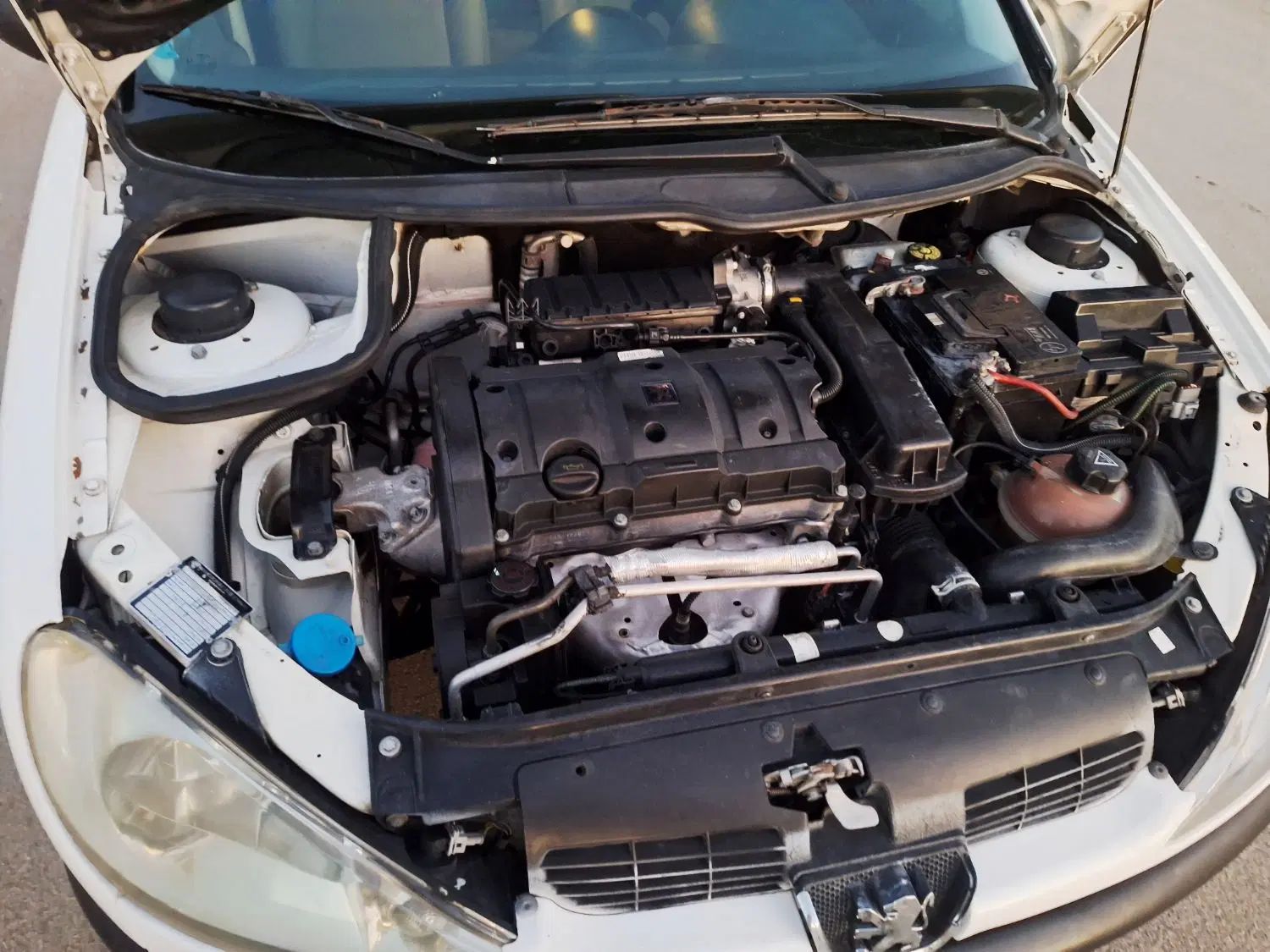 پژو ۲۰۶ صندوق دار v8 - 1394