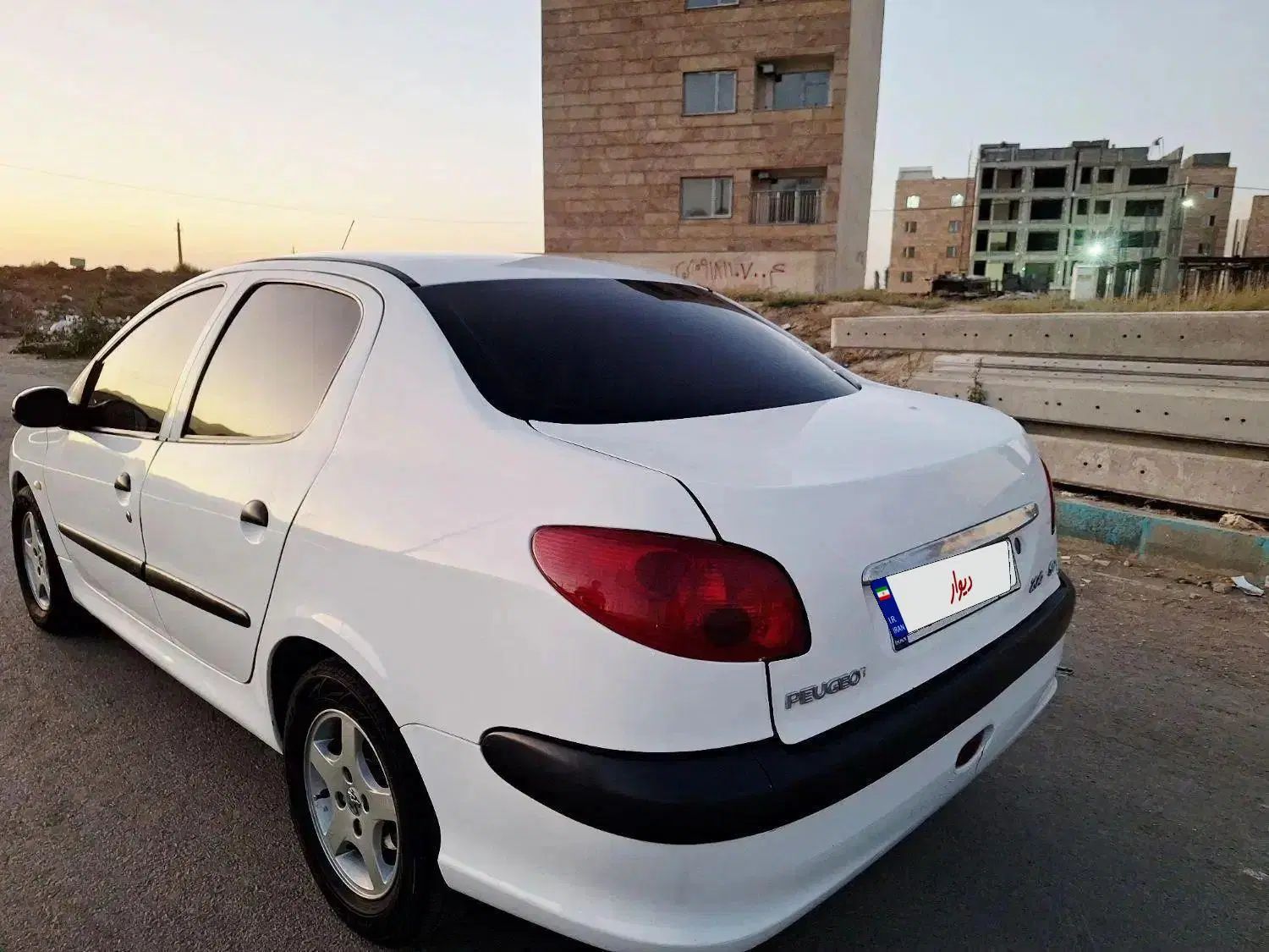 پژو ۲۰۶ صندوق دار v8 - 1394