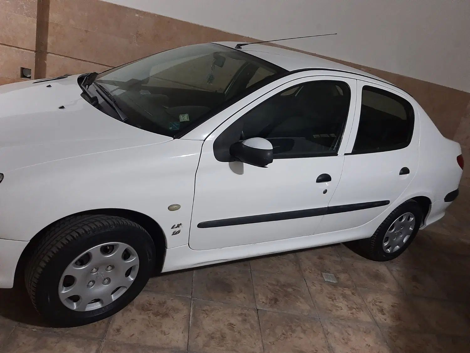 پژو ۲۰۶ صندوق دار v8 - 1390