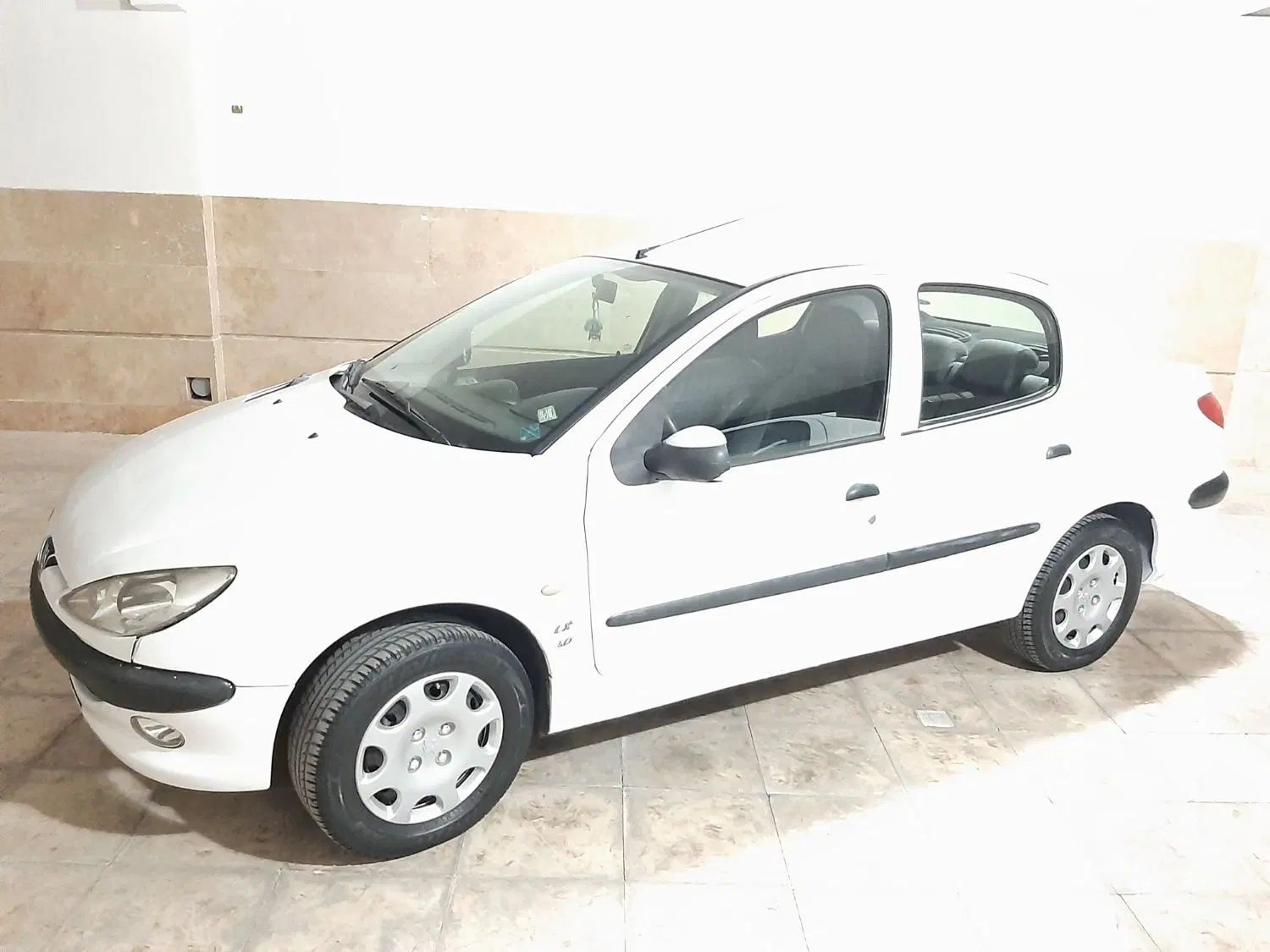 پژو ۲۰۶ صندوق دار v8 - 1390