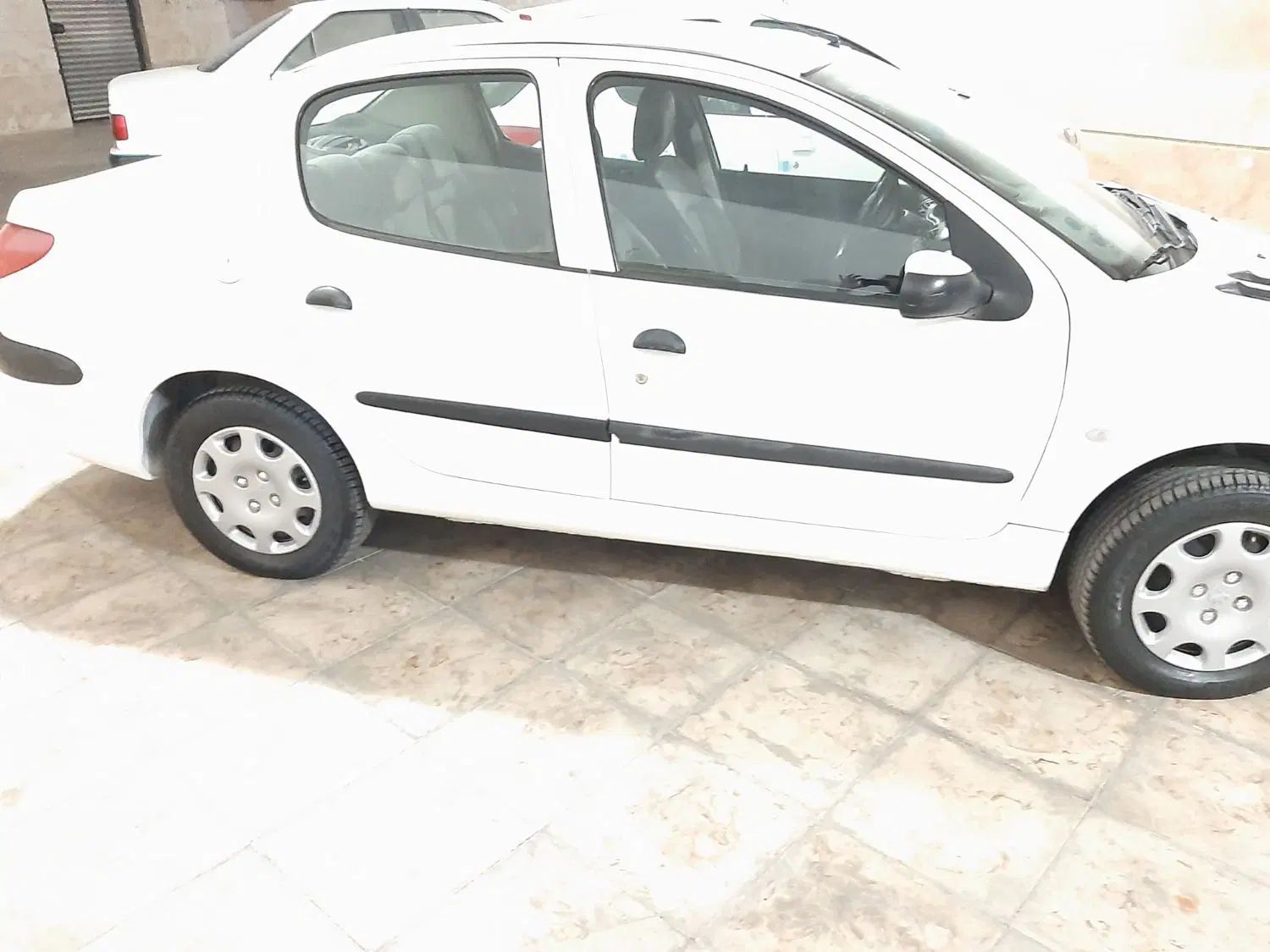 پژو ۲۰۶ صندوق دار v8 - 1390