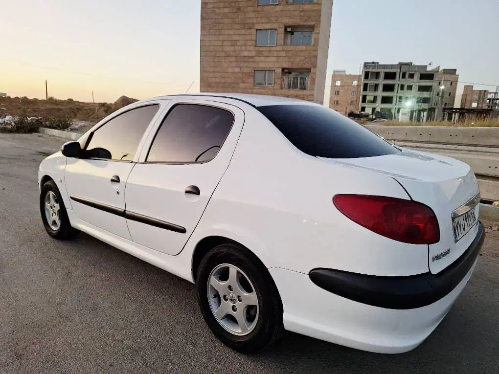 خودرو پژو، ۲۰۶ صندوق دار آگهی ann_20565226