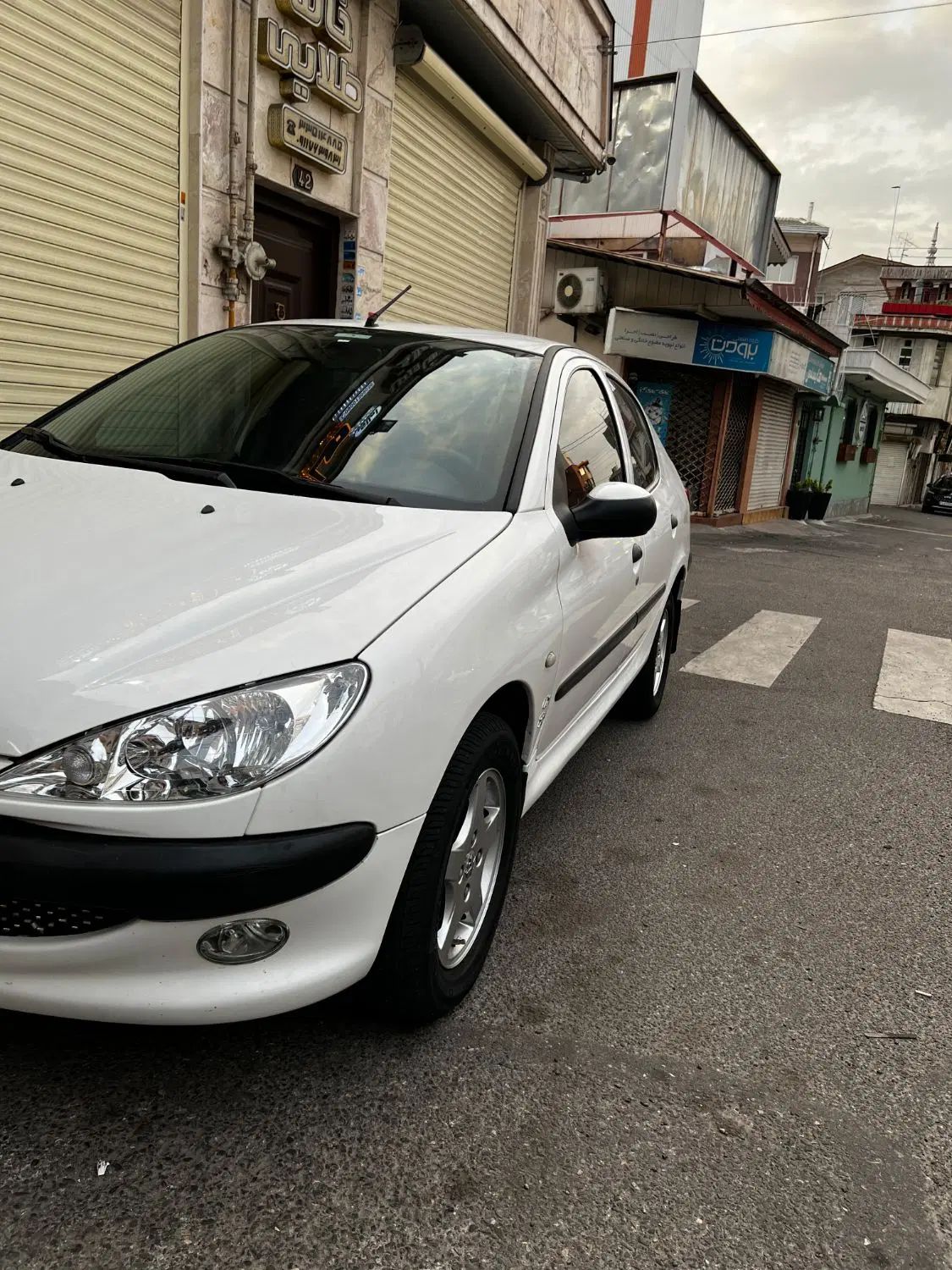 پژو ۲۰۶ صندوق دار v8 - 1395