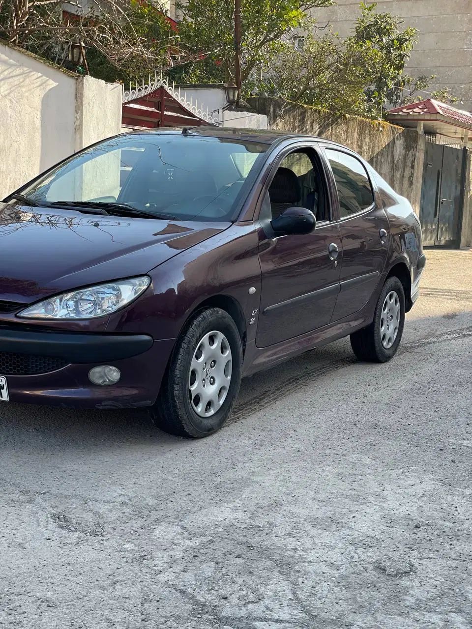 پژو ۲۰۶ صندوق دار v8 - 1395
