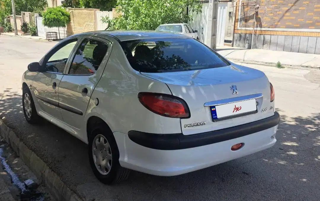 پژو ۲۰۶ صندوق دار v8 - 1387