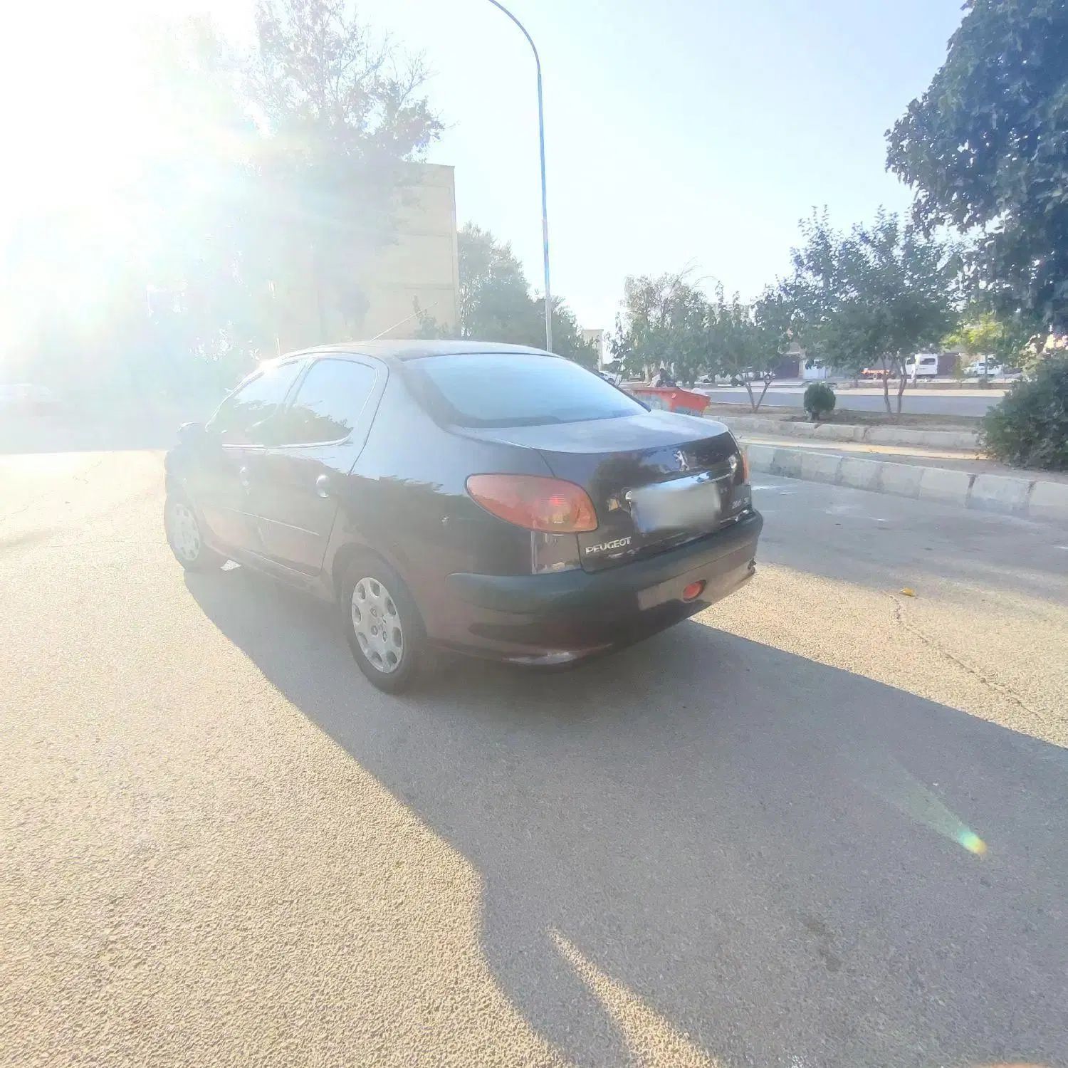 پژو ۲۰۶ صندوق دار v8 - 1390