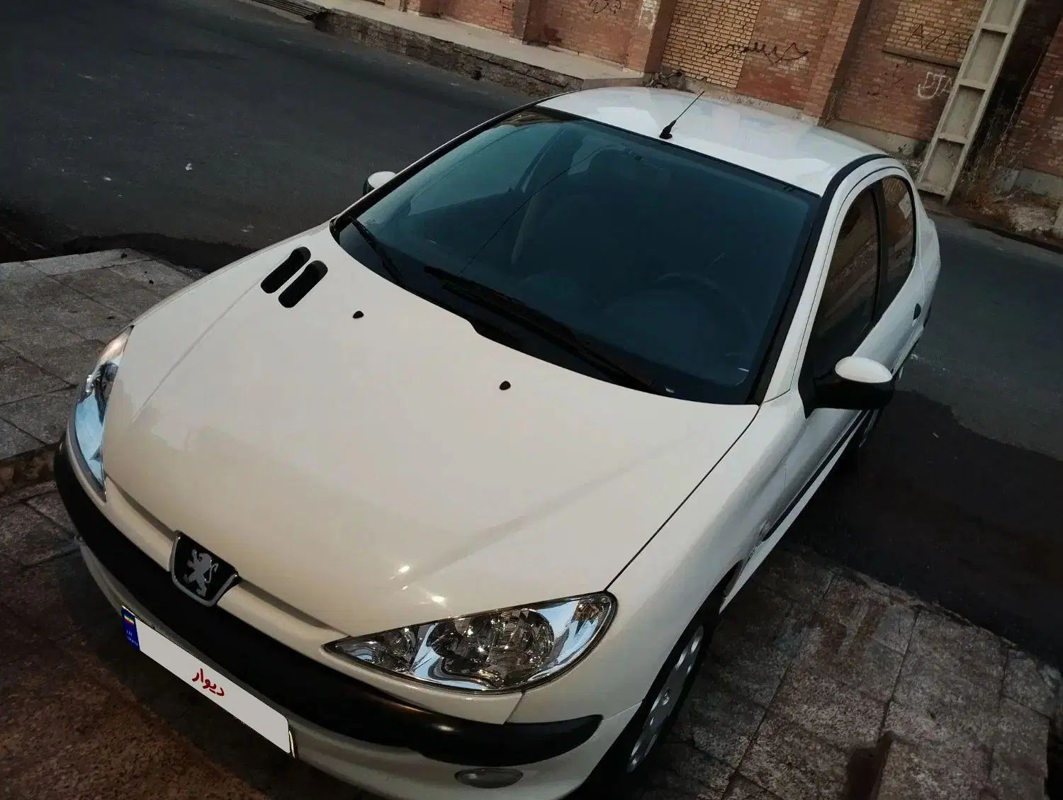 پژو ۲۰۶ صندوق دار v8 - 1389