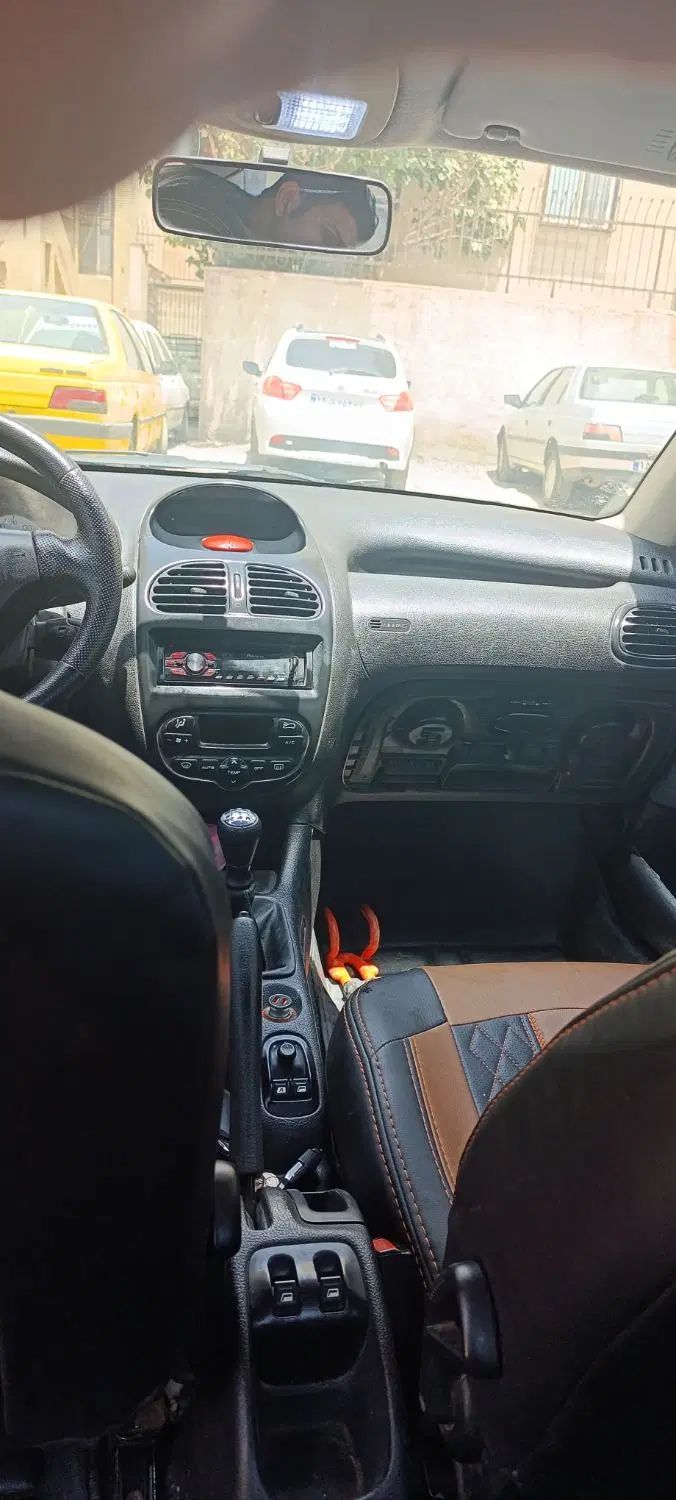 پژو ۲۰۶ صندوق دار v8 - 1386