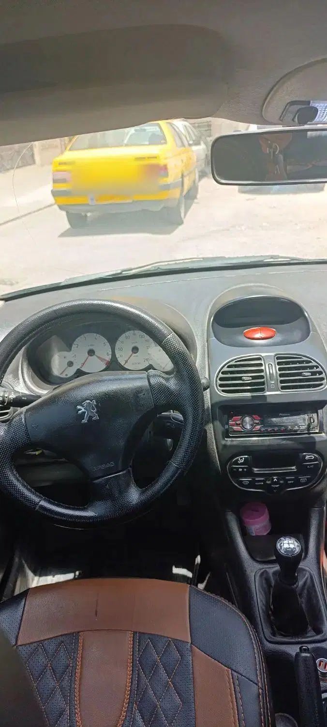پژو ۲۰۶ صندوق دار v8 - 1386