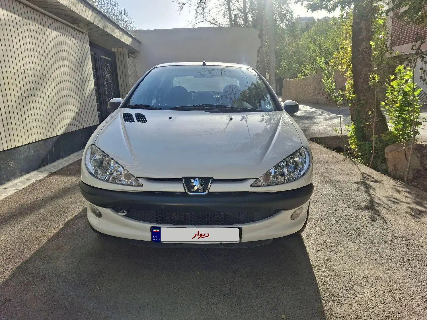 پژو ۲۰۶ صندوق دار v8 - 1396