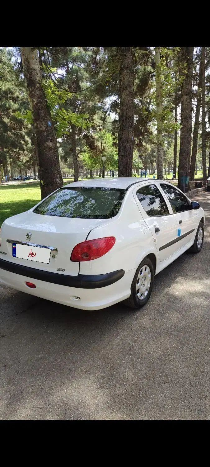 پژو ۲۰۶ صندوق دار v8 - 1395