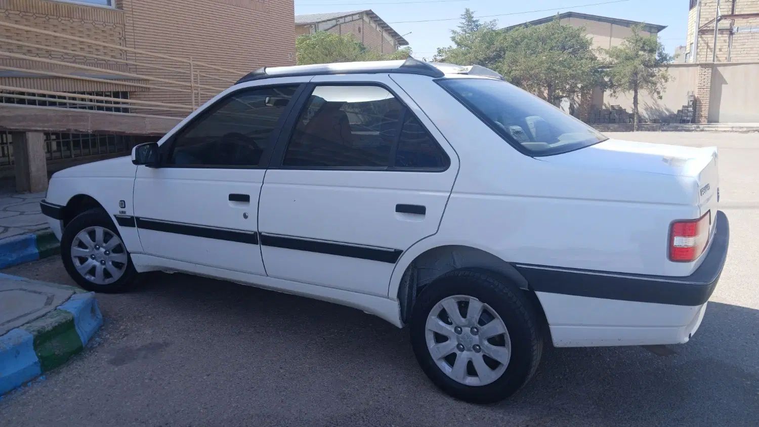 پژو 405 SLX بنزینی TU5 - 1397