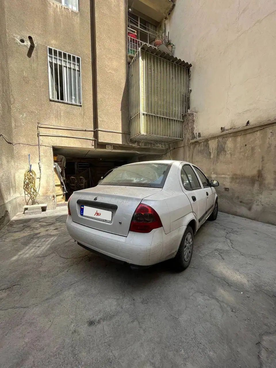 تیبا صندوق دار SX - 1390