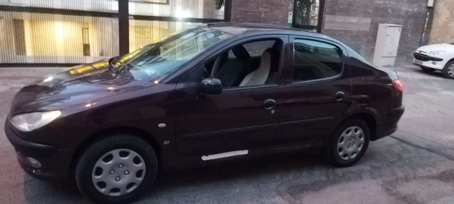 پژو ۲۰۶ صندوق دار v8 - 1394