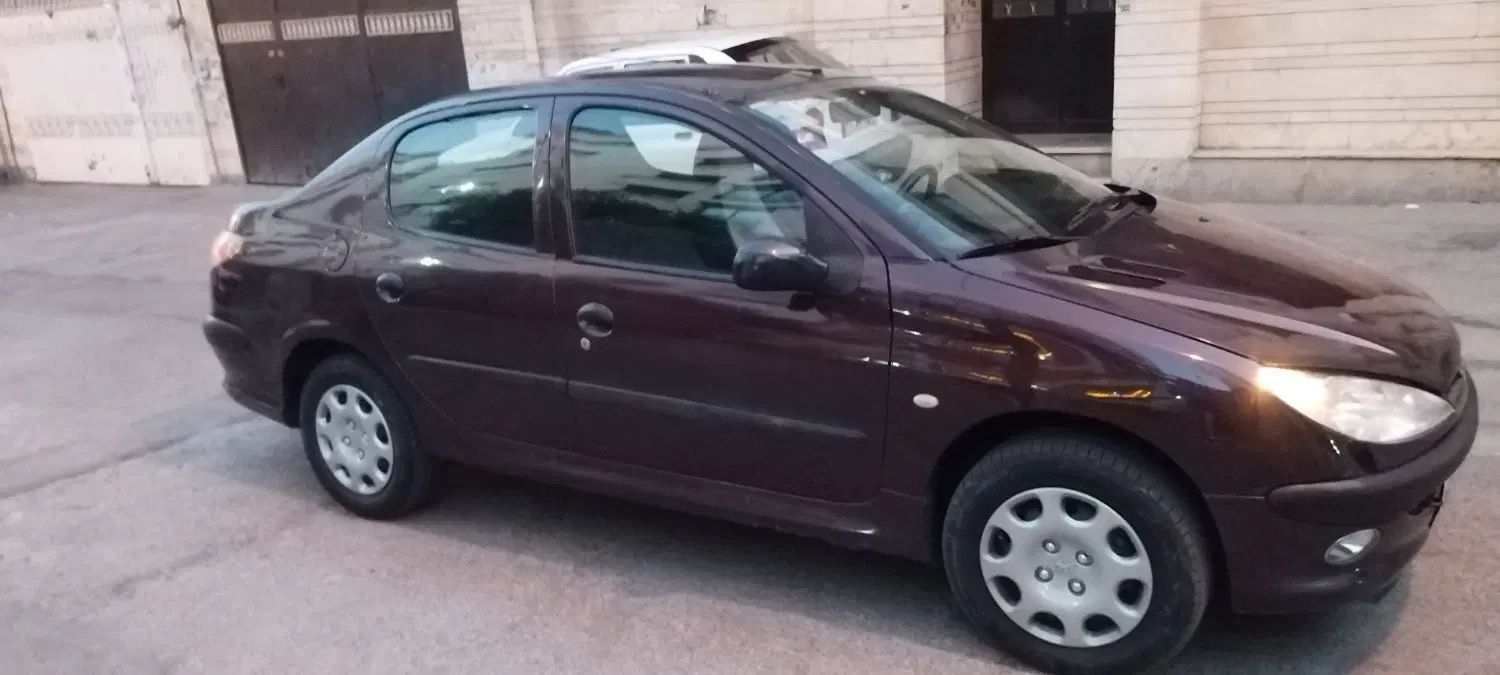 پژو ۲۰۶ صندوق دار v8 - 1394