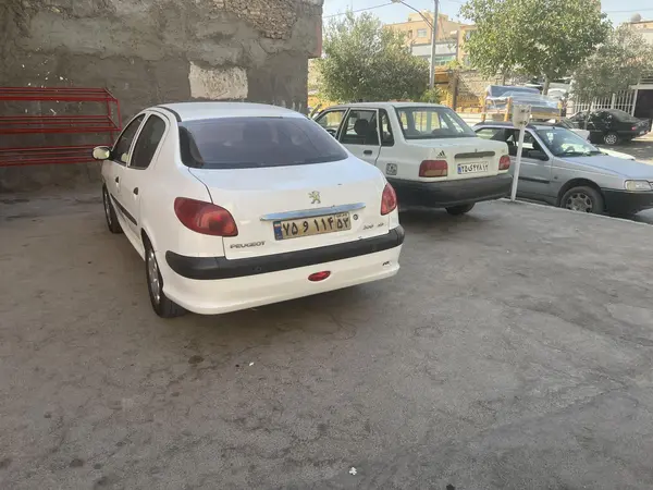 پژو ۲۰۶ صندوق دار v8 - 1396