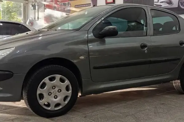 پژو ۲۰۶ صندوق دار v8 - 1395