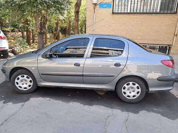 پژو ۲۰۶ صندوق دار v8 - 1395