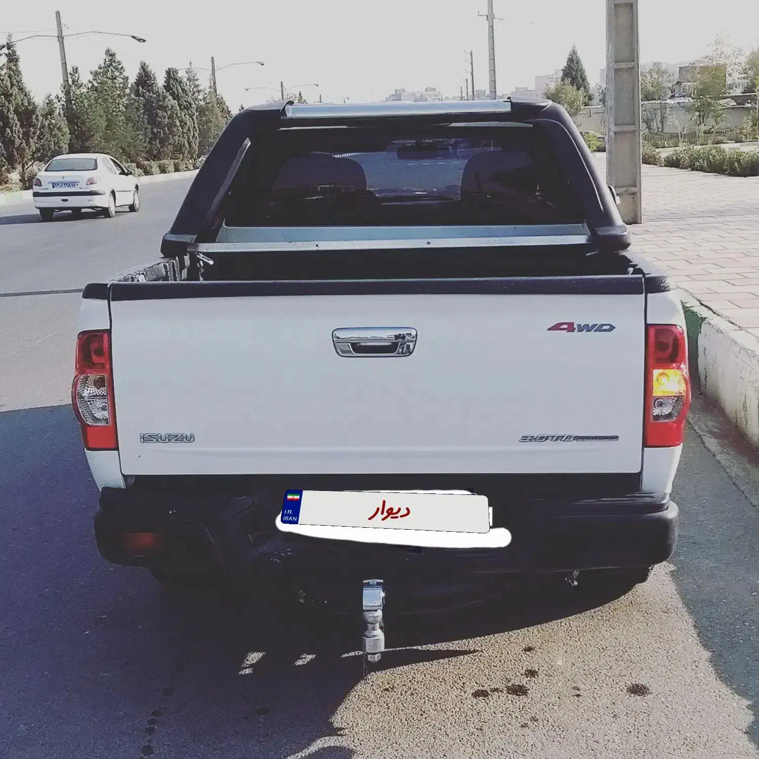 ایسوزو دی مکس دوکابین - 1394
