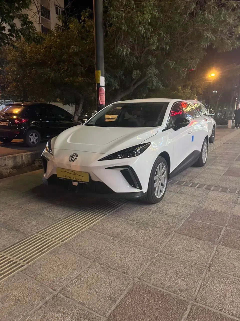 ام جی 4EV ev - 2024