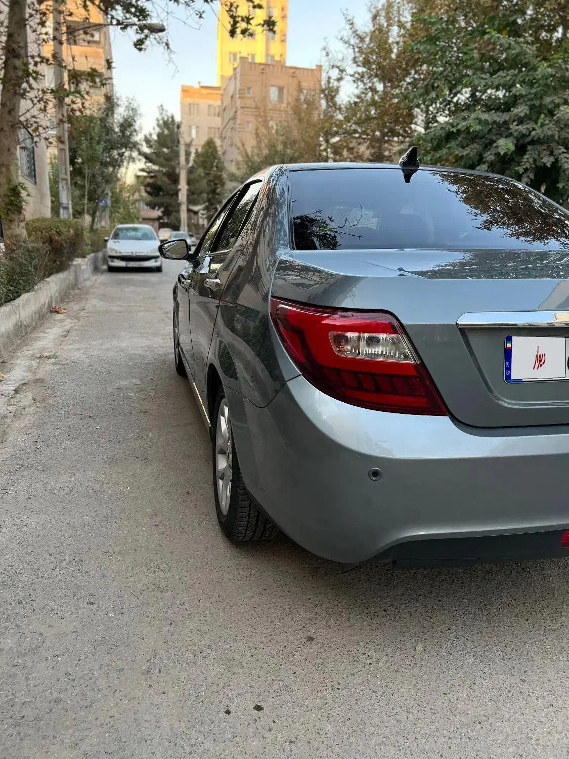 دنا پلاس توربو اتوماتیک - 1401