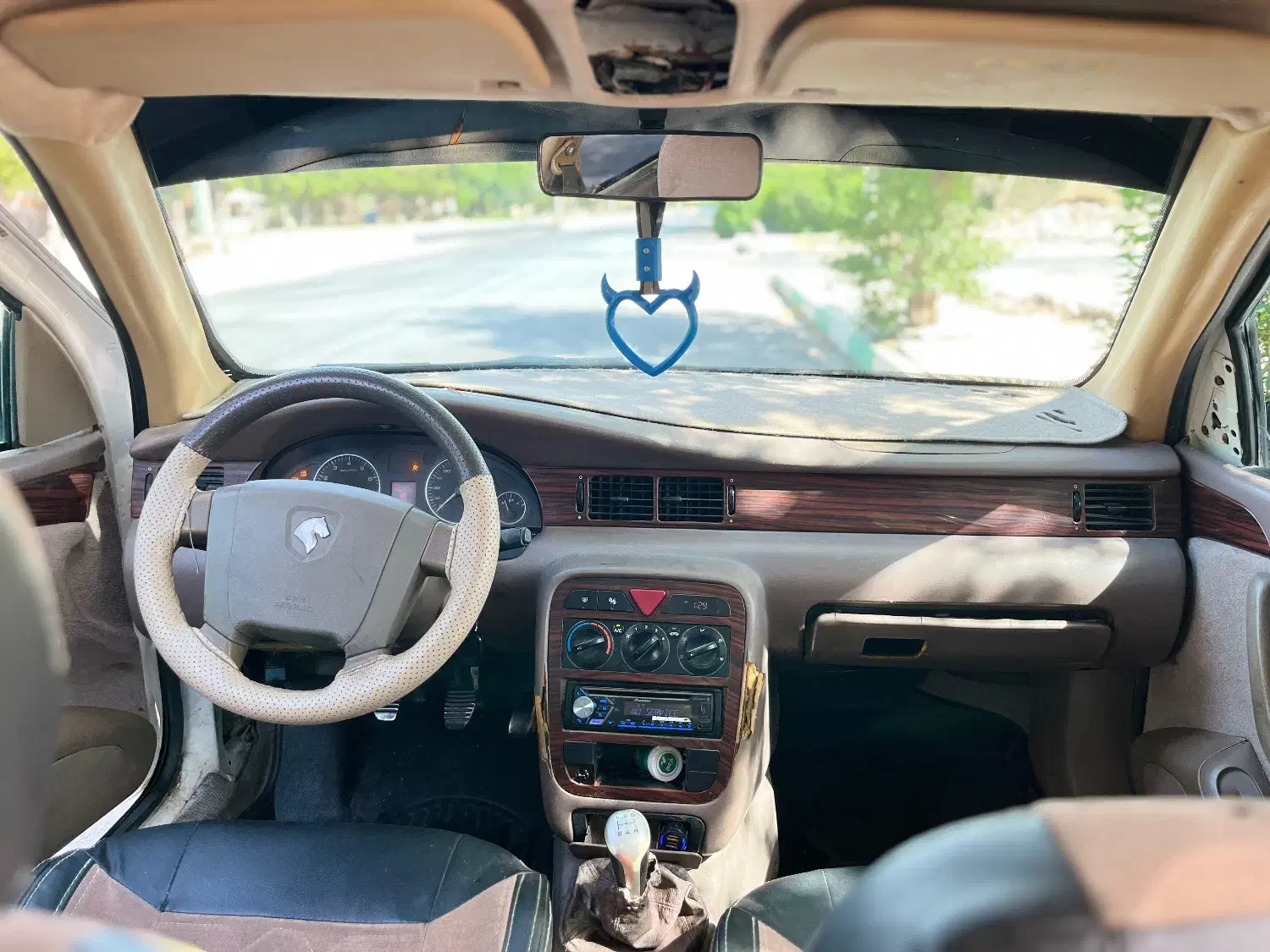 سمند LX XU7 - 1395