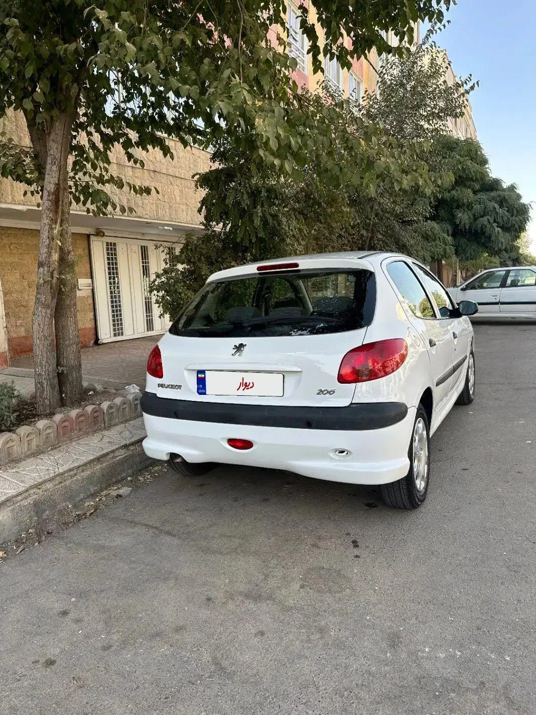 پژو 206 تیپ 5 - 1396