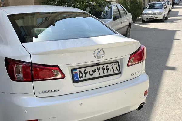 لکسوس IS 300 - 2012
