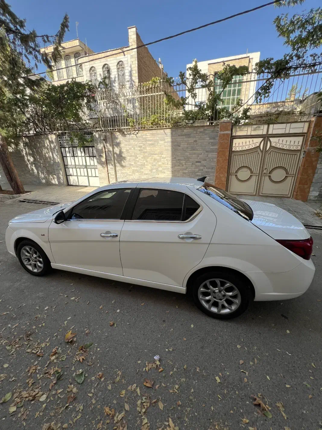 دنا پلاس توربو اتوماتیک - 1402