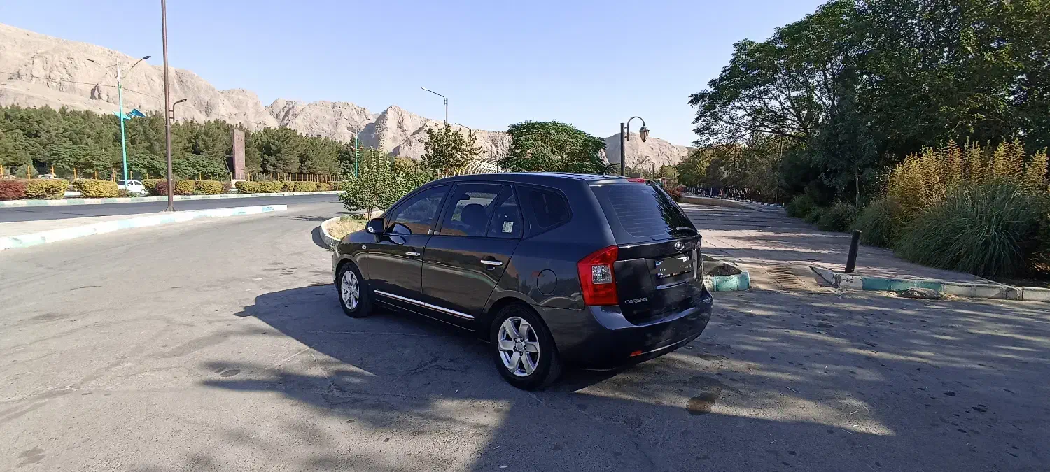 کیا کارنز فول UN - 2008