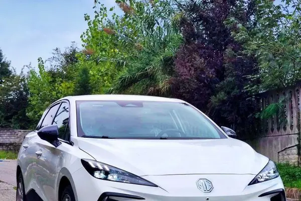 ام جی 4EV ev - 2024