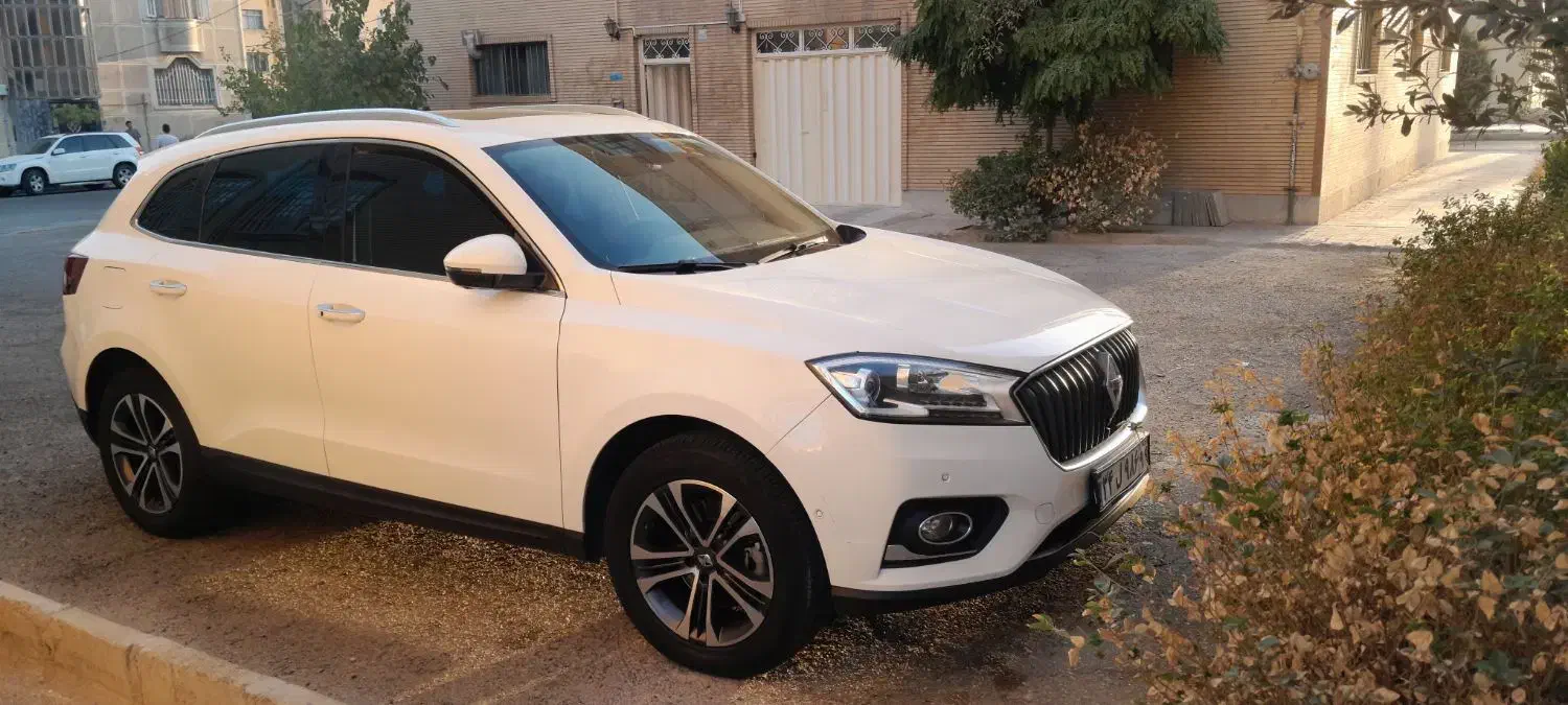 بورگوارد BX7 آلتیمیت - 2018