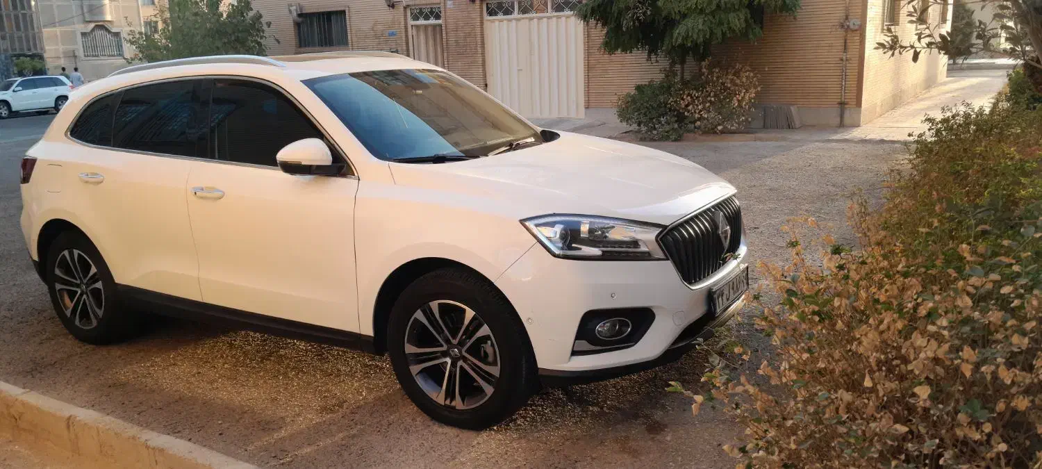 بورگوارد BX7 آلتیمیت - 2018