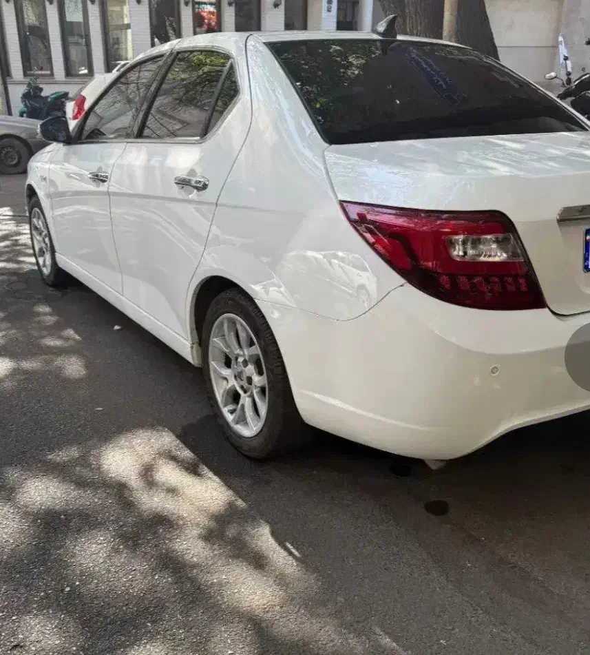 دنا پلاس توربو اتوماتیک - 1400