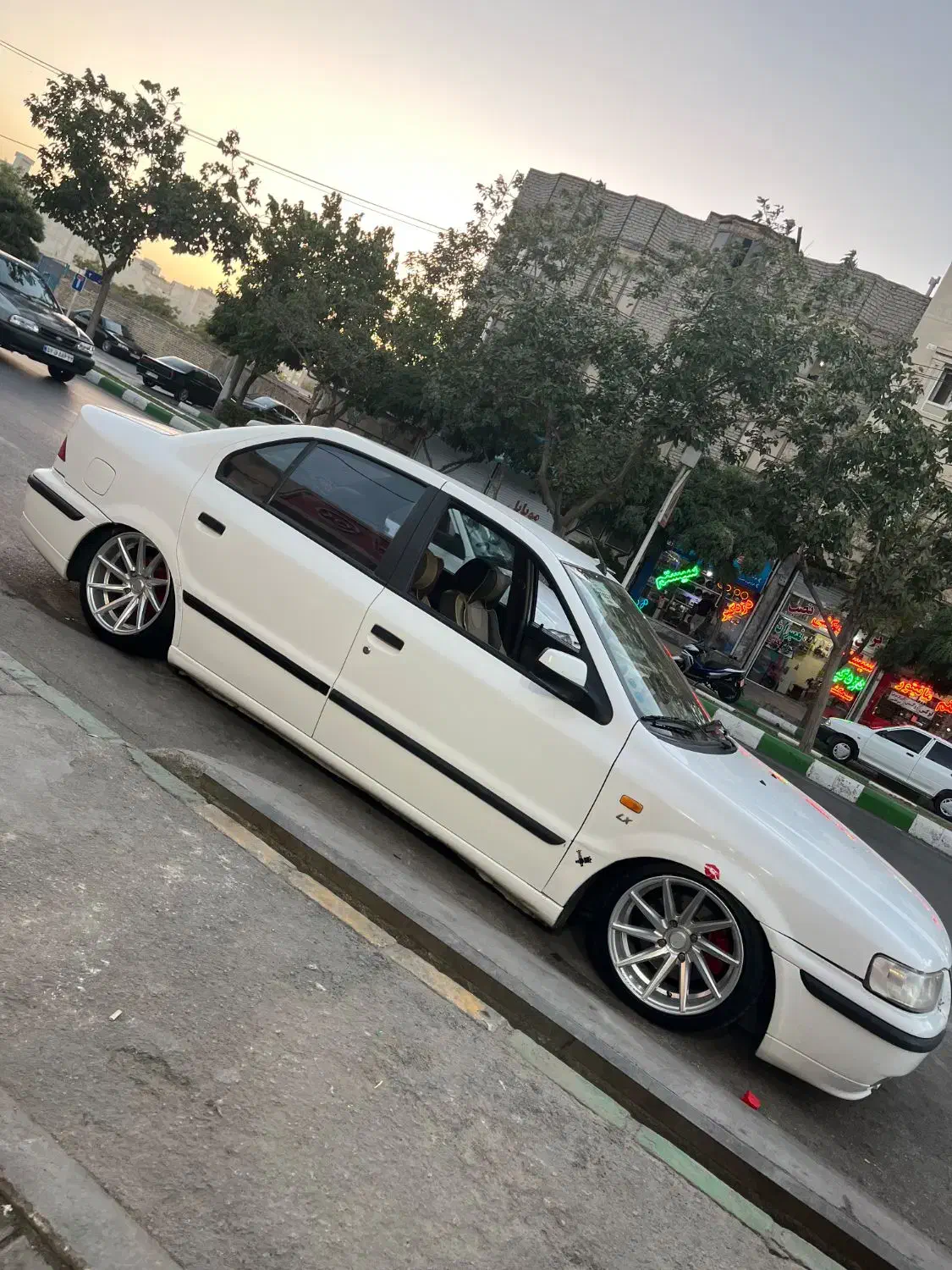 سمند LX XU7 - 1400