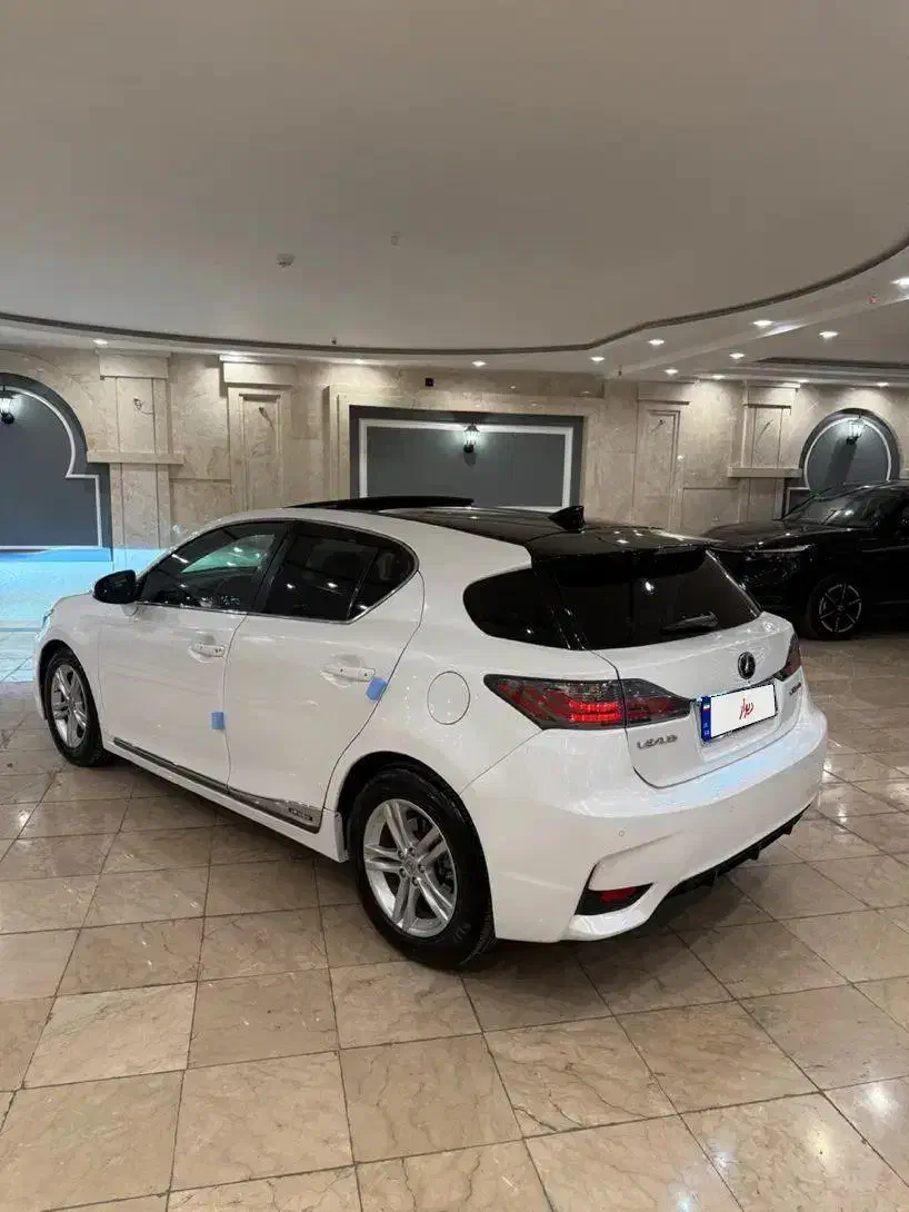 لکسوس CT 200H - 2014