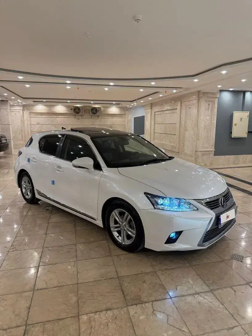 لکسوس CT 200H - 2014