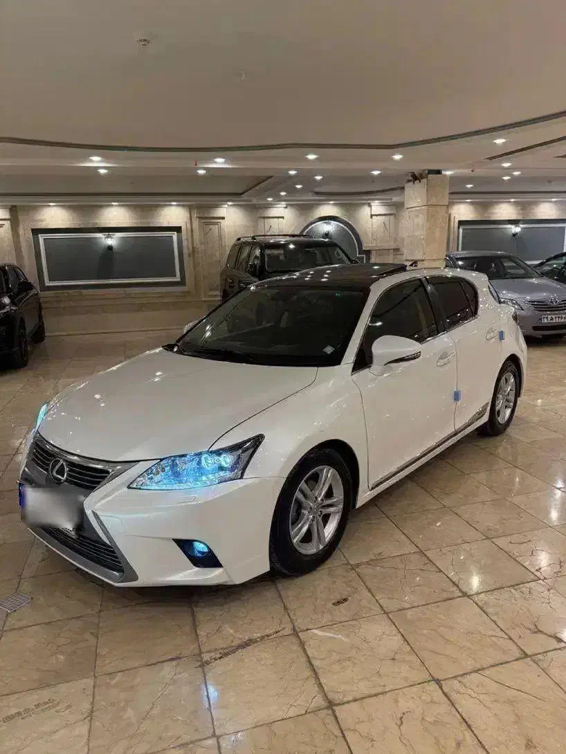 لکسوس CT 200H - 2014