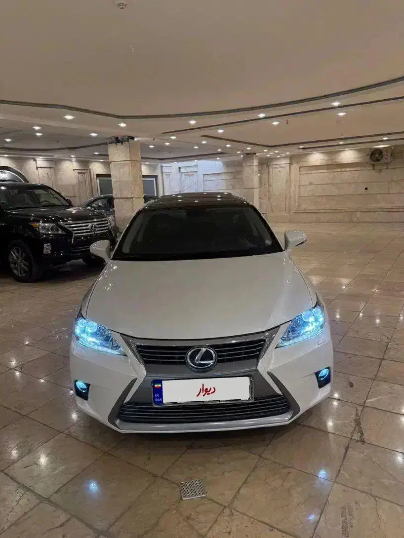 لکسوس CT 200H - 2014