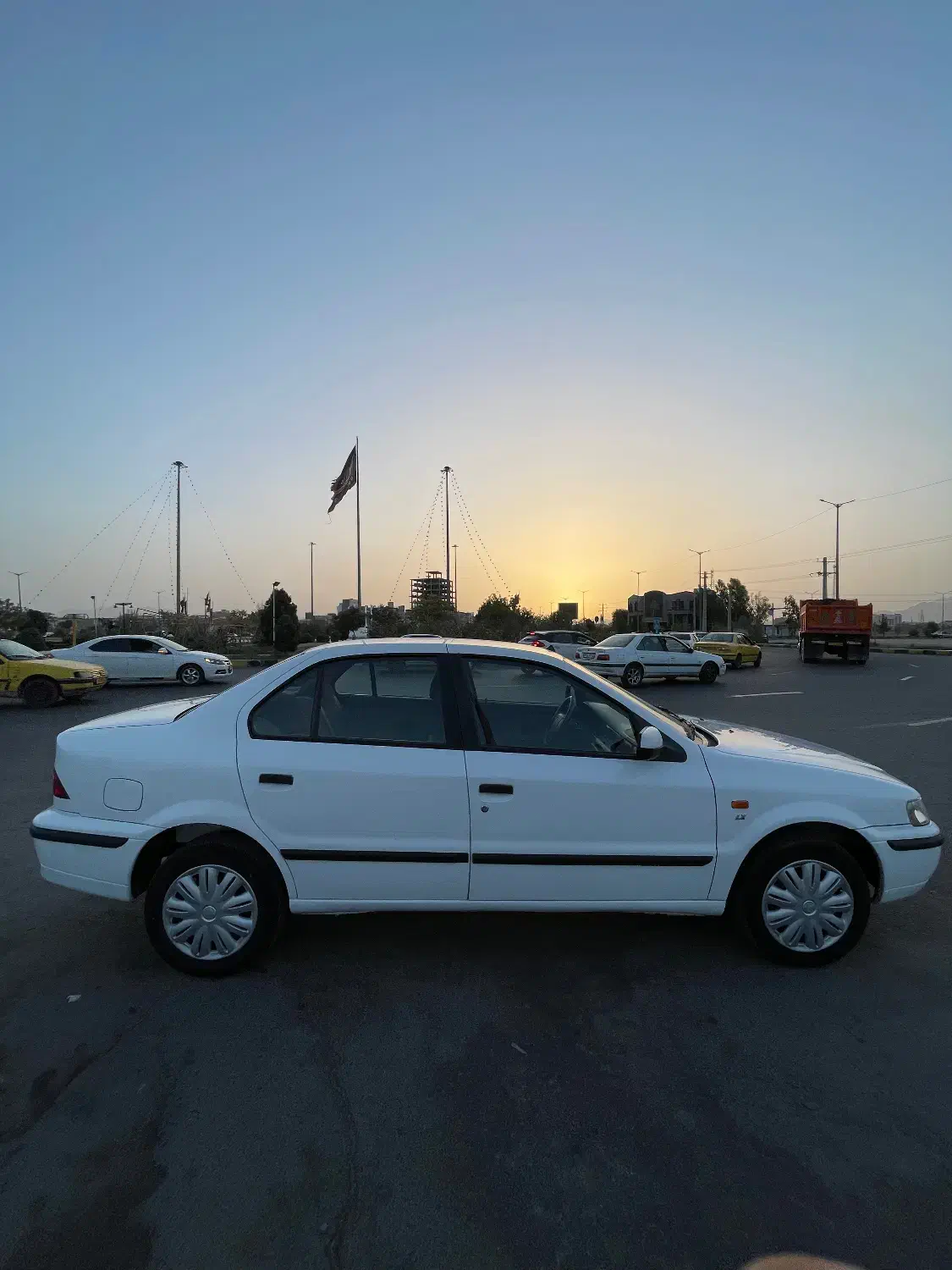 سمند LX XU7 - 1395