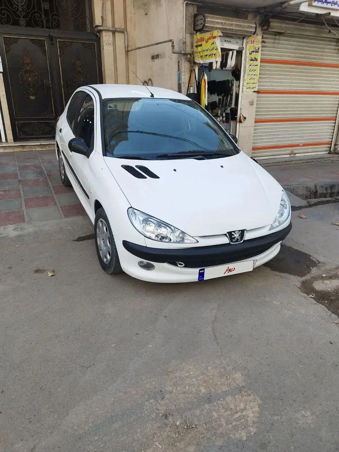پژو 206 تیپ 3 - 1390