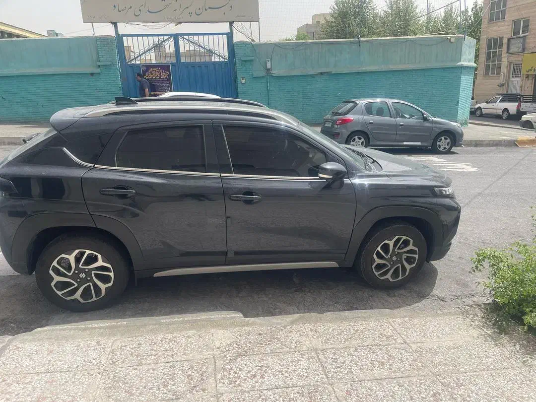 سوزوکی فرانکس هیبرید - 2025