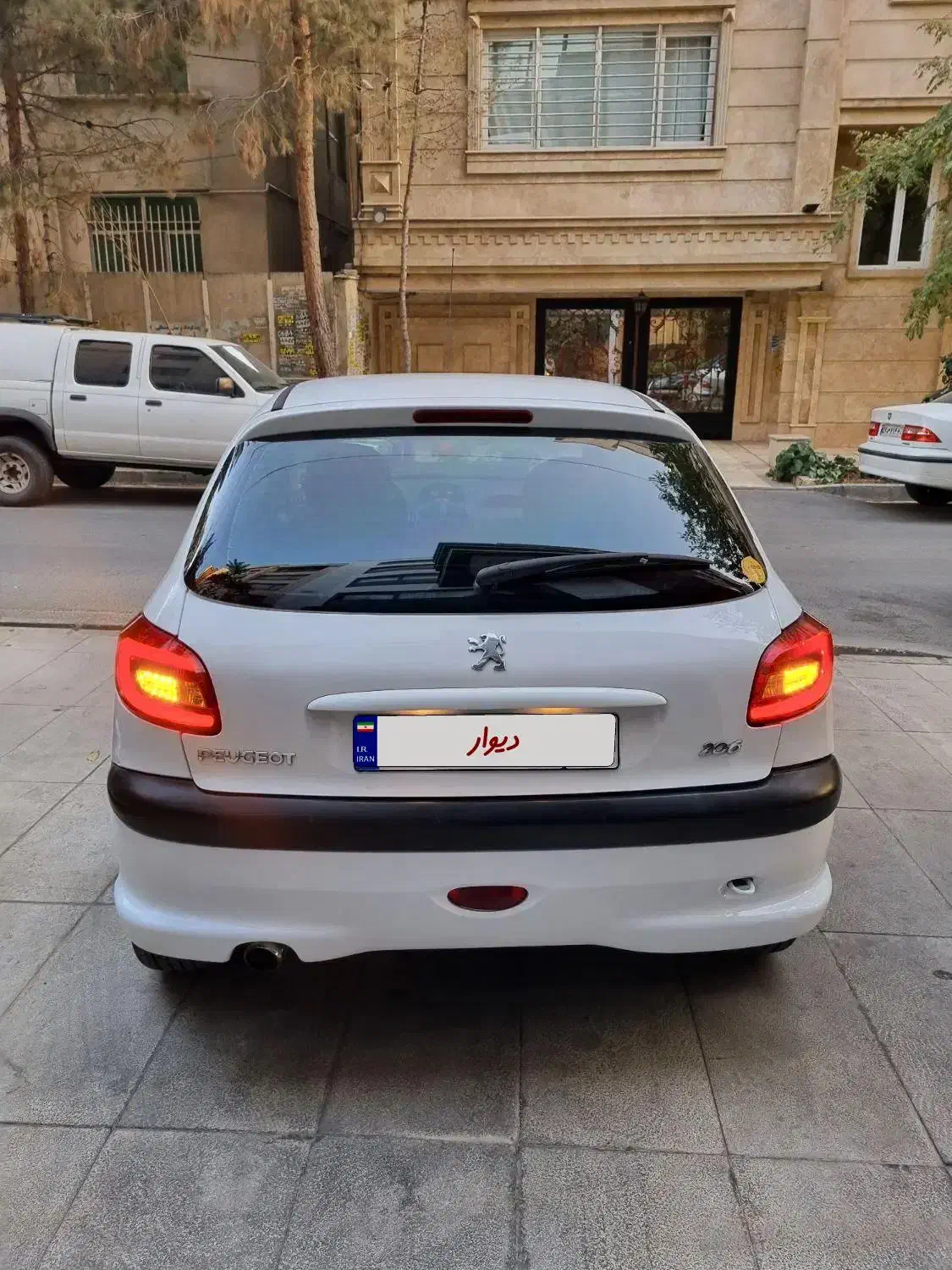 پژو 206 تیپ 3 - 1389